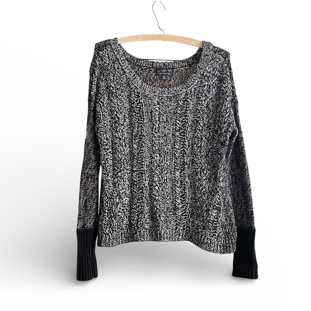 American Eagle Outfitters Black and White Marled Cable Knit Sweater Size Medium